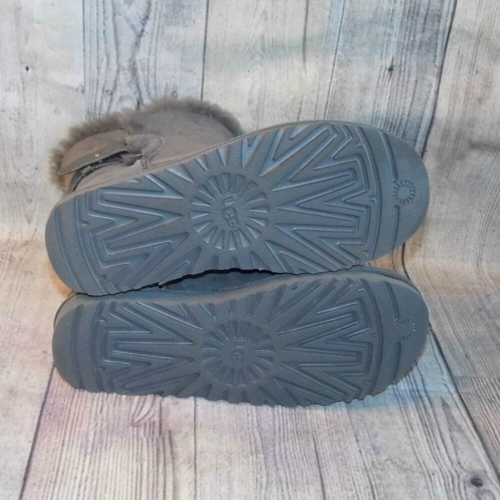 UGG Nash Buckle Grey Suede/Sheepskin Boots Womens Size 8 - Picture 2 of 9